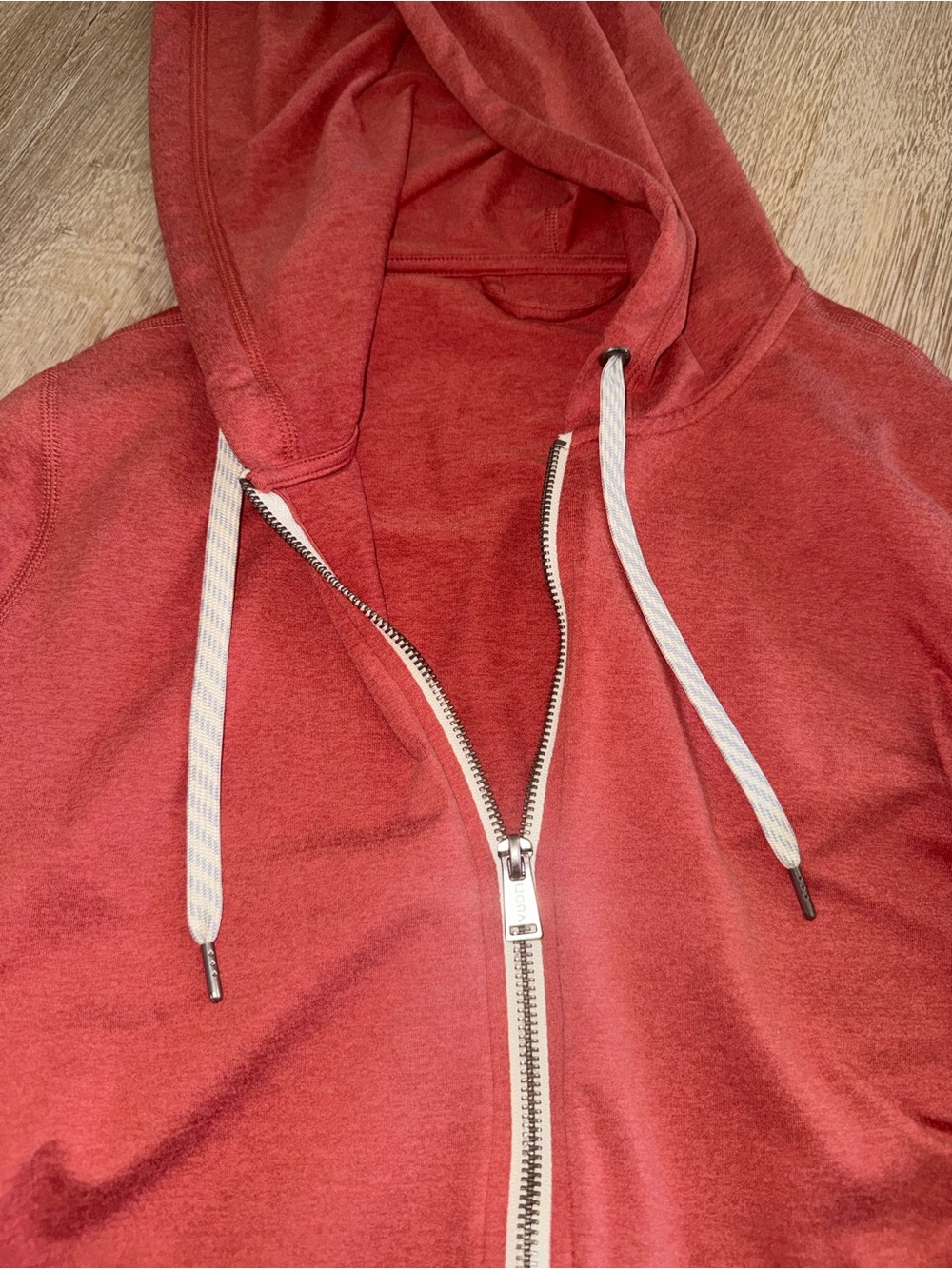 Vuori Women's Halo Performance 2.0 - Picture 2 of 3